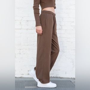 Brandy Melville Anastasia wide leg sweatpant brown